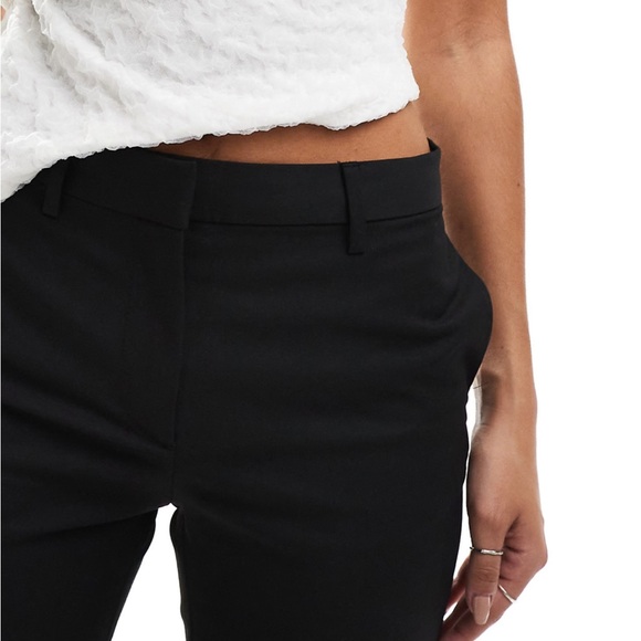 Monki tailored flare pants in black - Picture 3 of 4